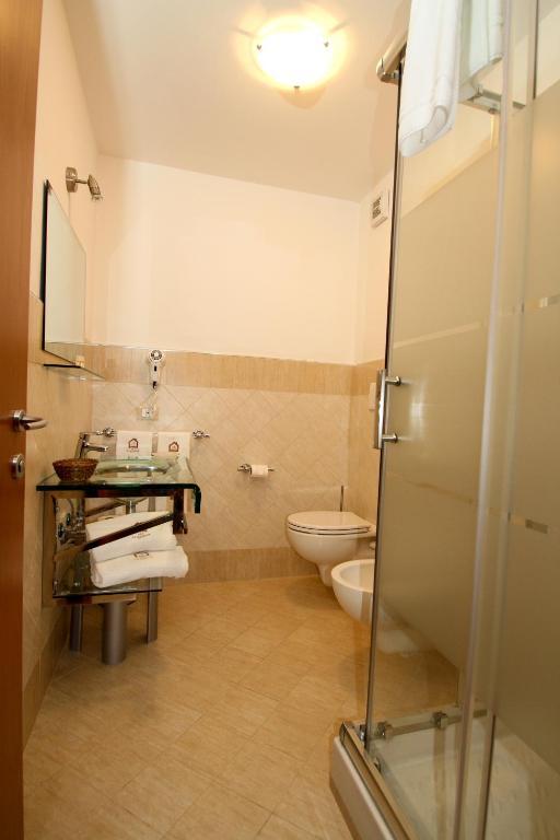 La Chioccia Hotell Valmontone Rum bild