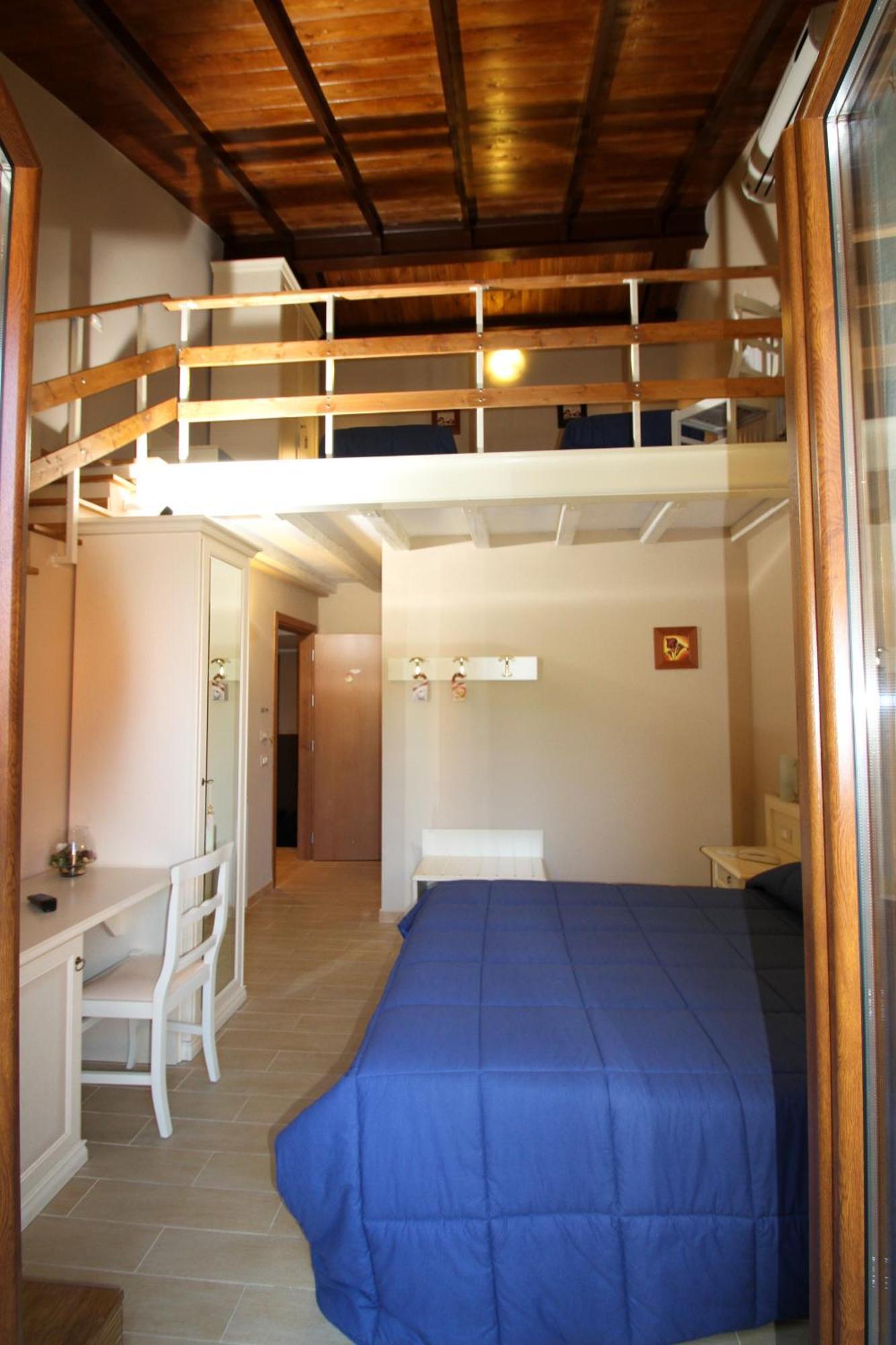 La Chioccia Hotell Valmontone Exteriör bild